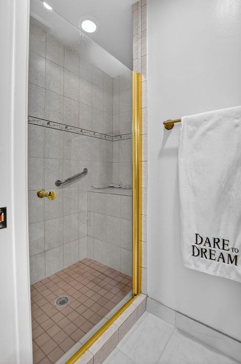 На продажу: $454,999 (3 спален, 2 ванн, 1590 Квадратных фут)