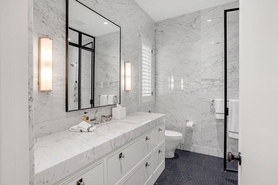 待售: $32,000,000 (4 贝兹, 4 浴室, 8733 平方英尺)