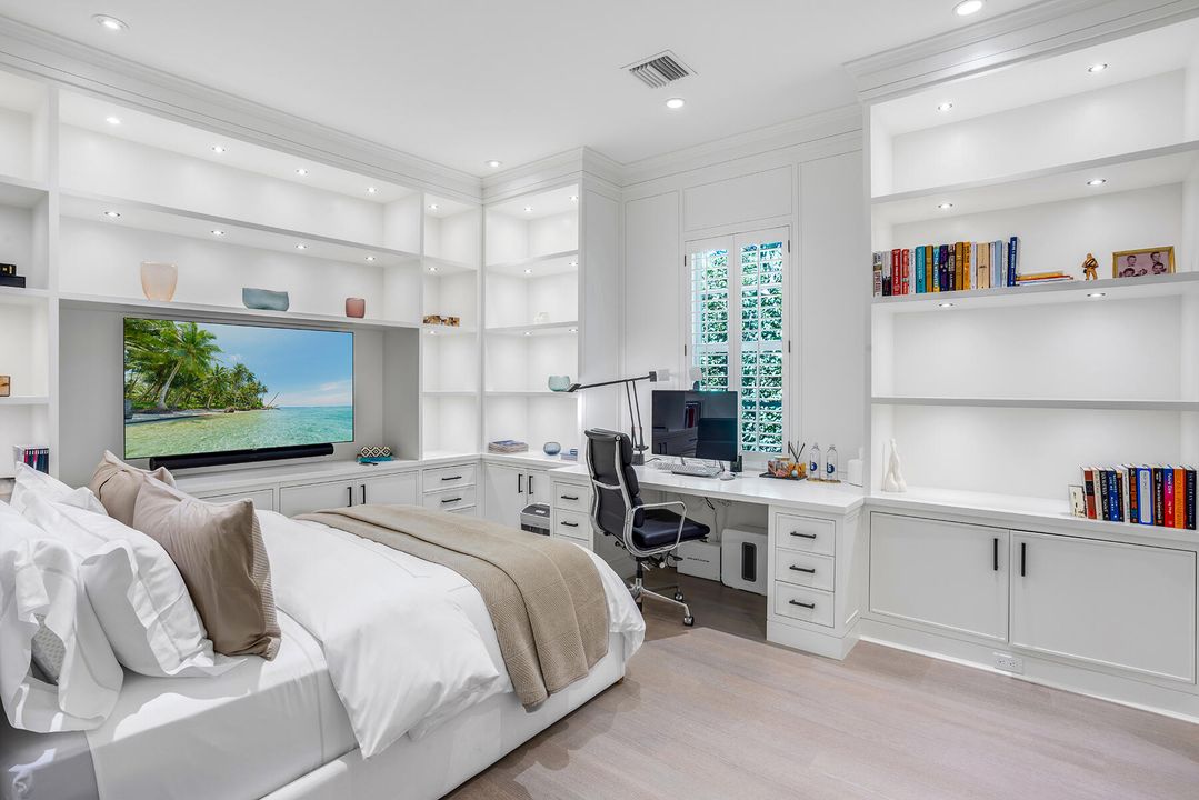 待售: $32,000,000 (4 贝兹, 4 浴室, 8733 平方英尺)