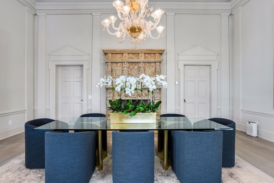 待售: $32,000,000 (4 贝兹, 4 浴室, 8733 平方英尺)