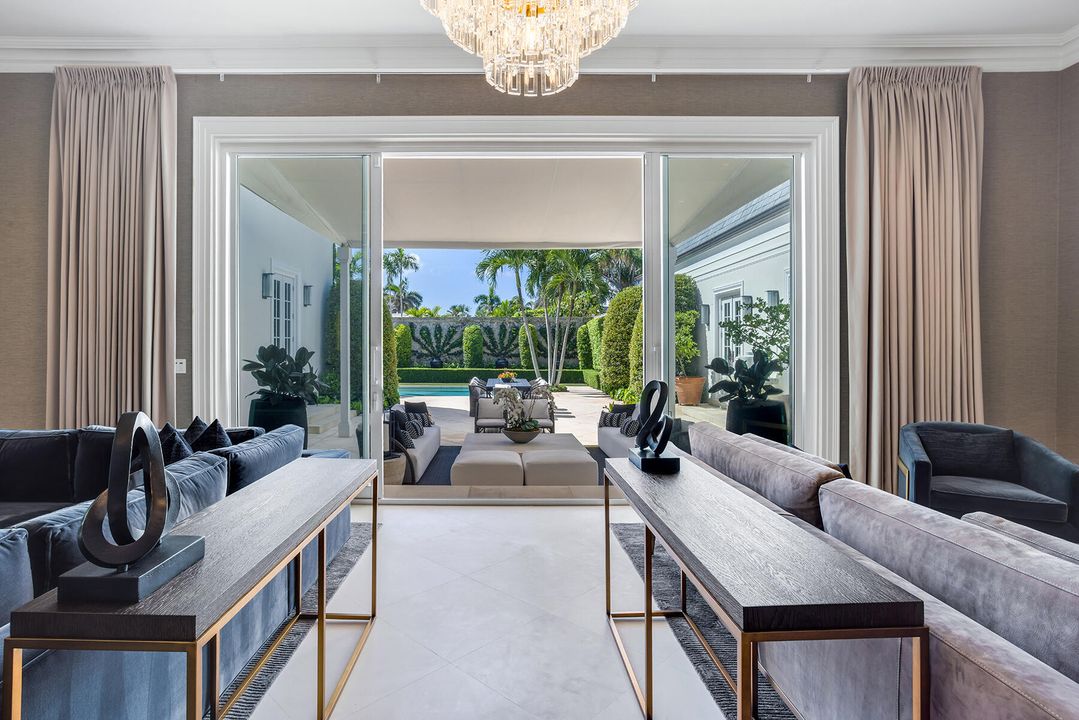 待售: $32,000,000 (4 贝兹, 4 浴室, 8733 平方英尺)