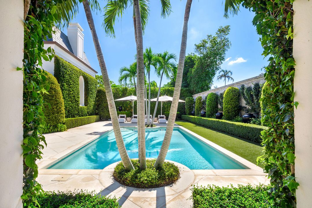 待售: $32,000,000 (4 贝兹, 4 浴室, 8733 平方英尺)