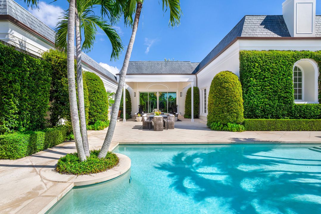 待售: $32,000,000 (4 贝兹, 4 浴室, 8733 平方英尺)
