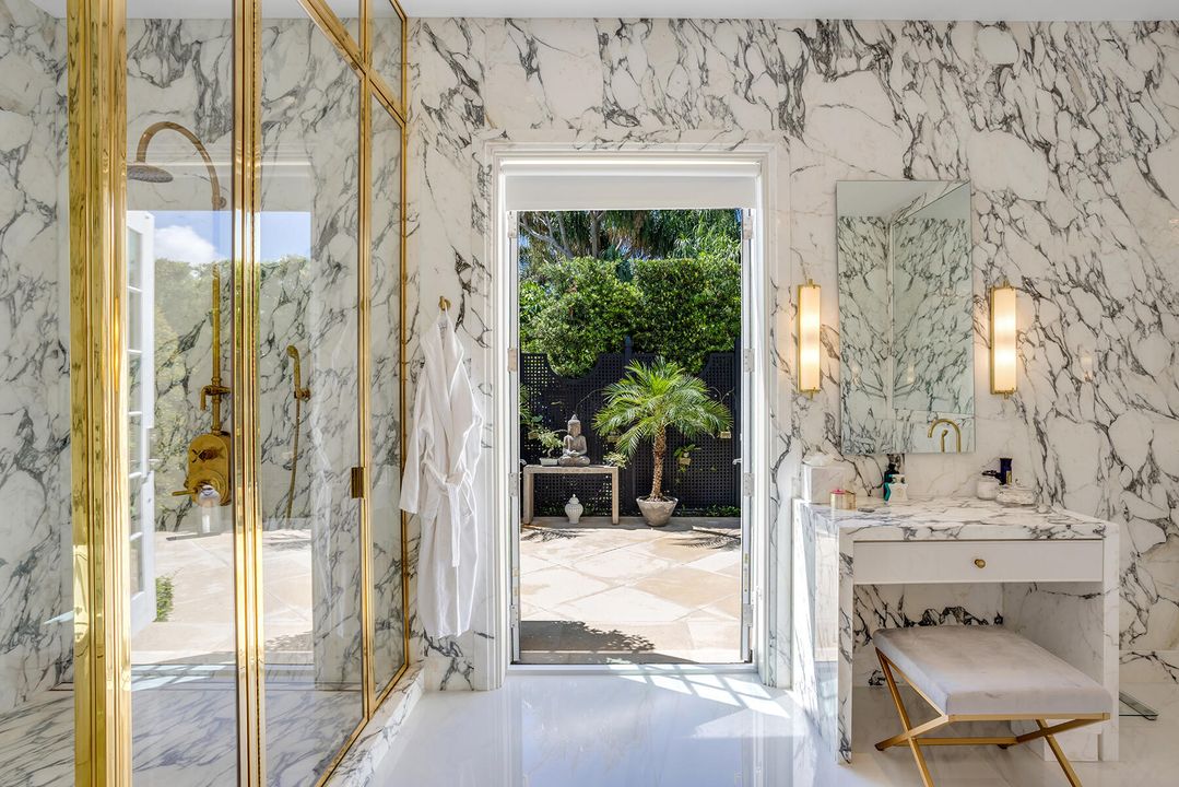 待售: $32,000,000 (4 贝兹, 4 浴室, 8733 平方英尺)