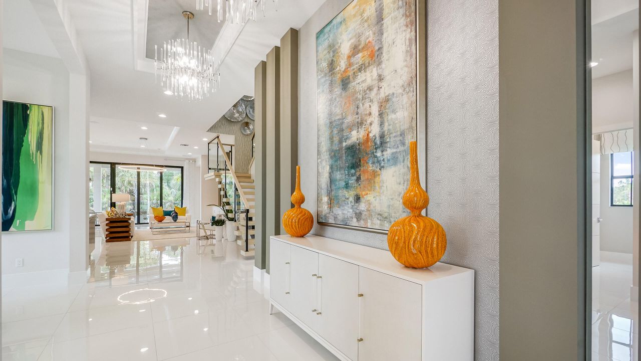 合同活跃: $2,835,915 (4 贝兹, 4 浴室, 4277 平方英尺)