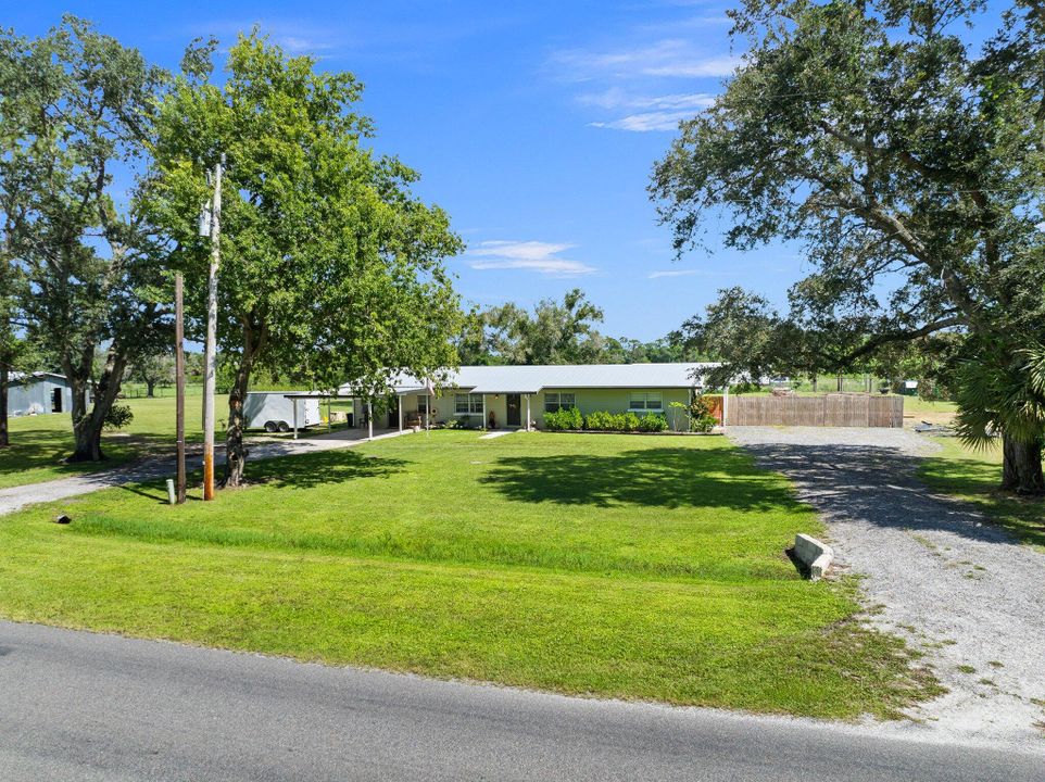 For Sale: $595,000 (5 beds, 3 baths, 3194 Square Feet)