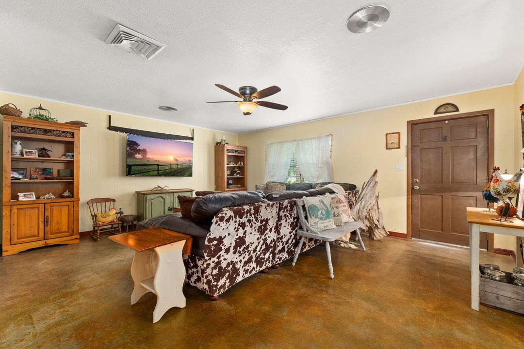 For Sale: $595,000 (5 beds, 3 baths, 3194 Square Feet)