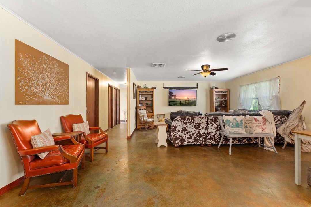 For Sale: $595,000 (5 beds, 3 baths, 3194 Square Feet)