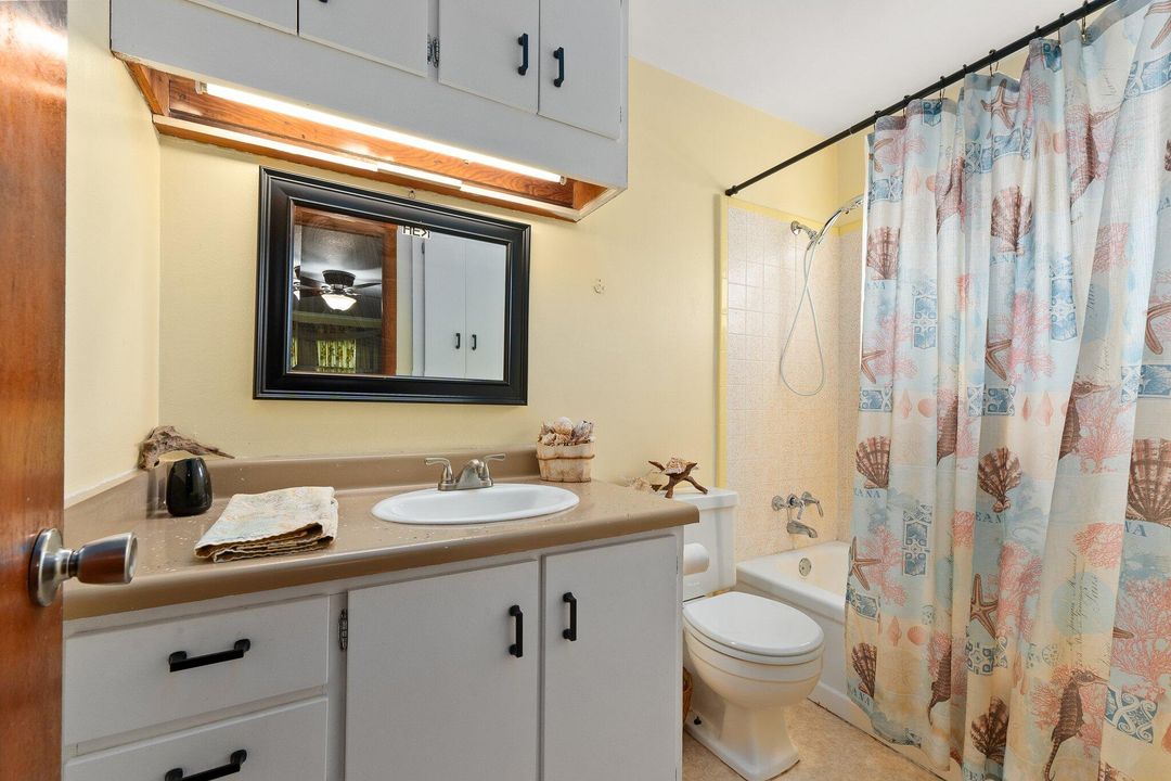 For Sale: $595,000 (5 beds, 3 baths, 3194 Square Feet)