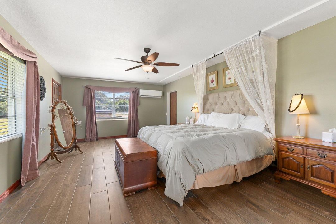 For Sale: $595,000 (5 beds, 3 baths, 3194 Square Feet)