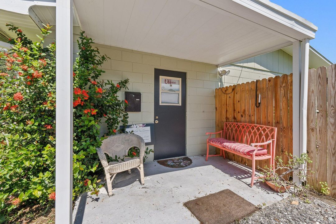 For Sale: $595,000 (5 beds, 3 baths, 3194 Square Feet)