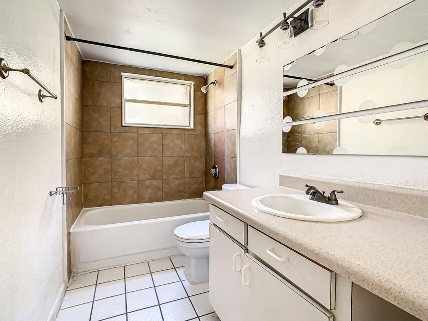 En Renta: $1,235 (2 camas, 1 baños, 784 Pies cuadrados)