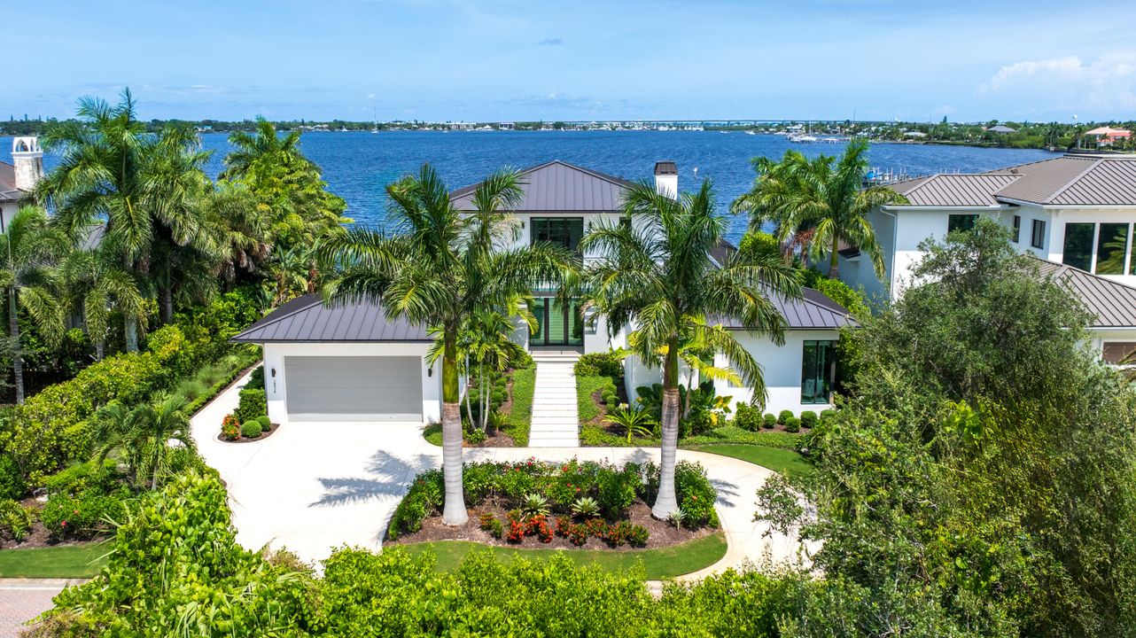 For Sale: $7,500,000 (4 beds, 5 baths, 5316 Square Feet)