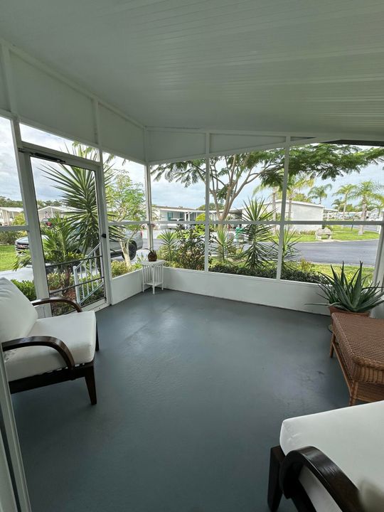 For Sale: $143,000 (2 beds, 2 baths, 862 Square Feet)