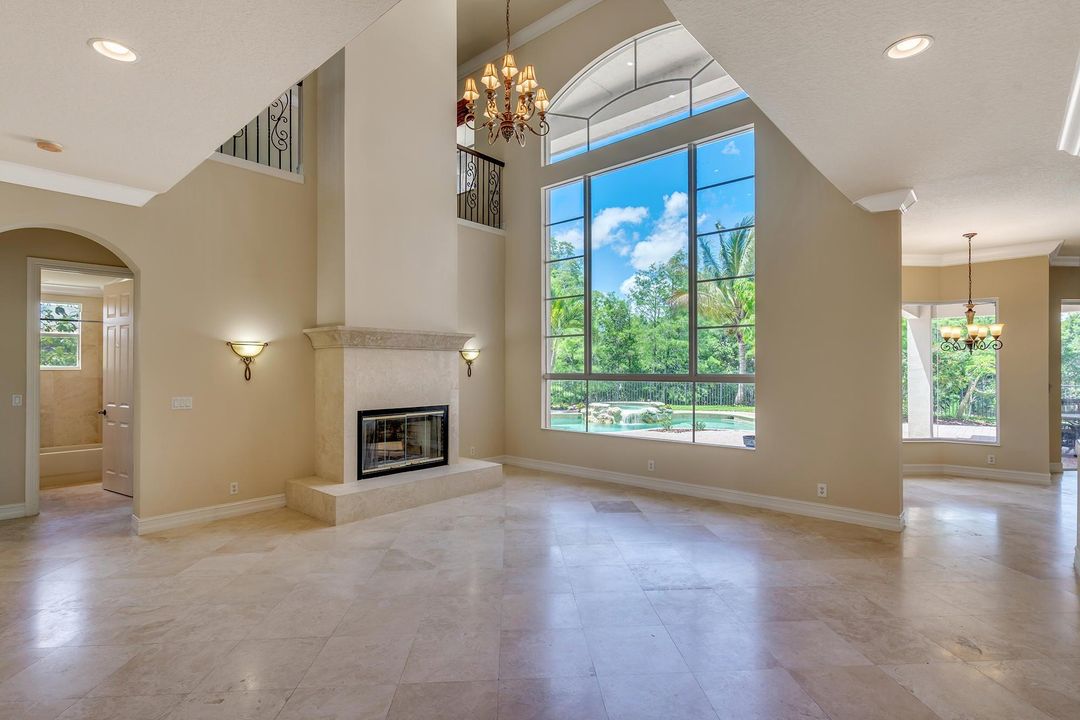 На продажу: $1,649,000 (5 спален, 5 ванн, 4708 Квадратных фут)