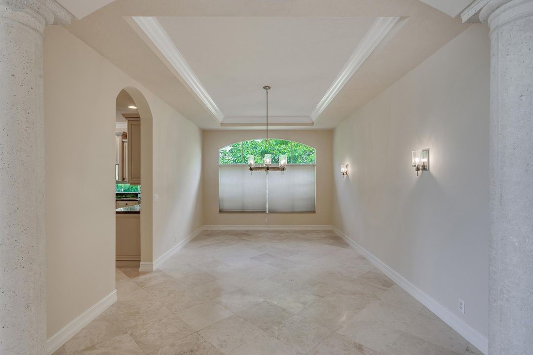 На продажу: $1,649,000 (5 спален, 5 ванн, 4708 Квадратных фут)