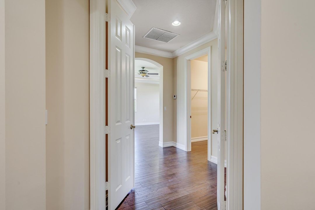 На продажу: $1,649,000 (5 спален, 5 ванн, 4708 Квадратных фут)