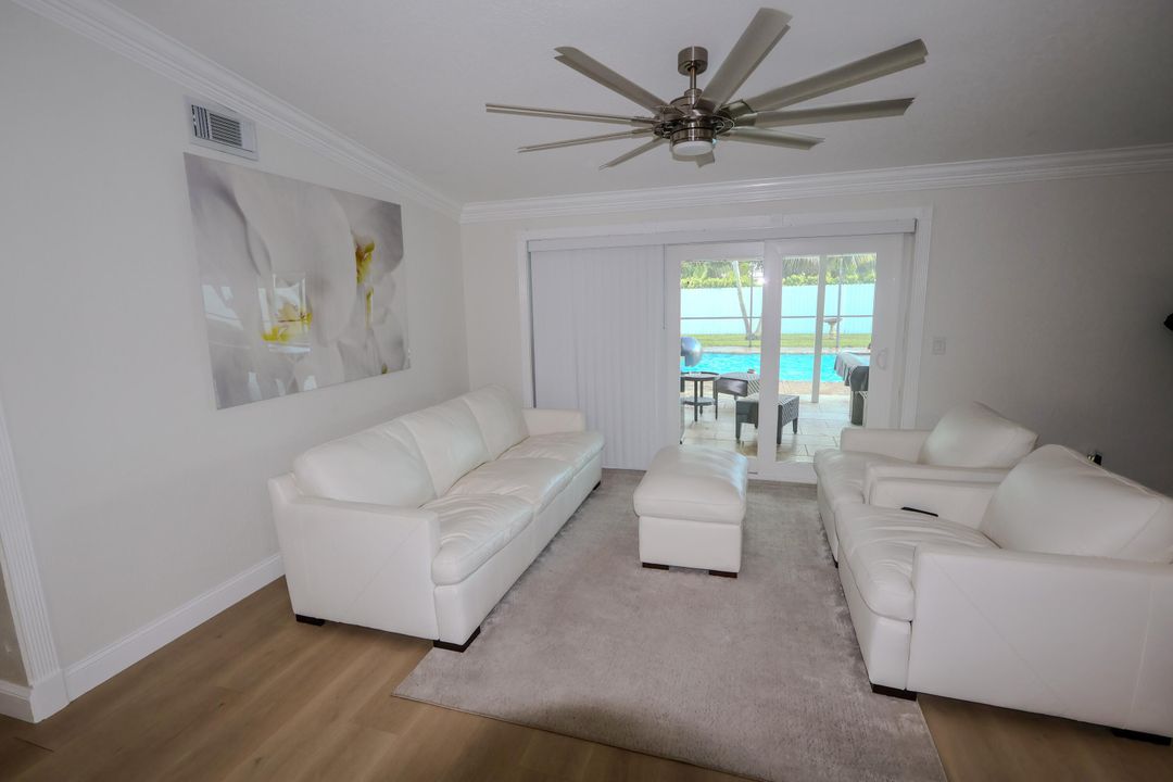 For Sale: $599,900 (4 beds, 2 baths, 1523 Square Feet)