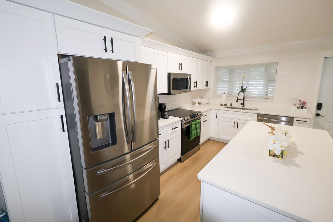 For Sale: $599,900 (4 beds, 2 baths, 1523 Square Feet)