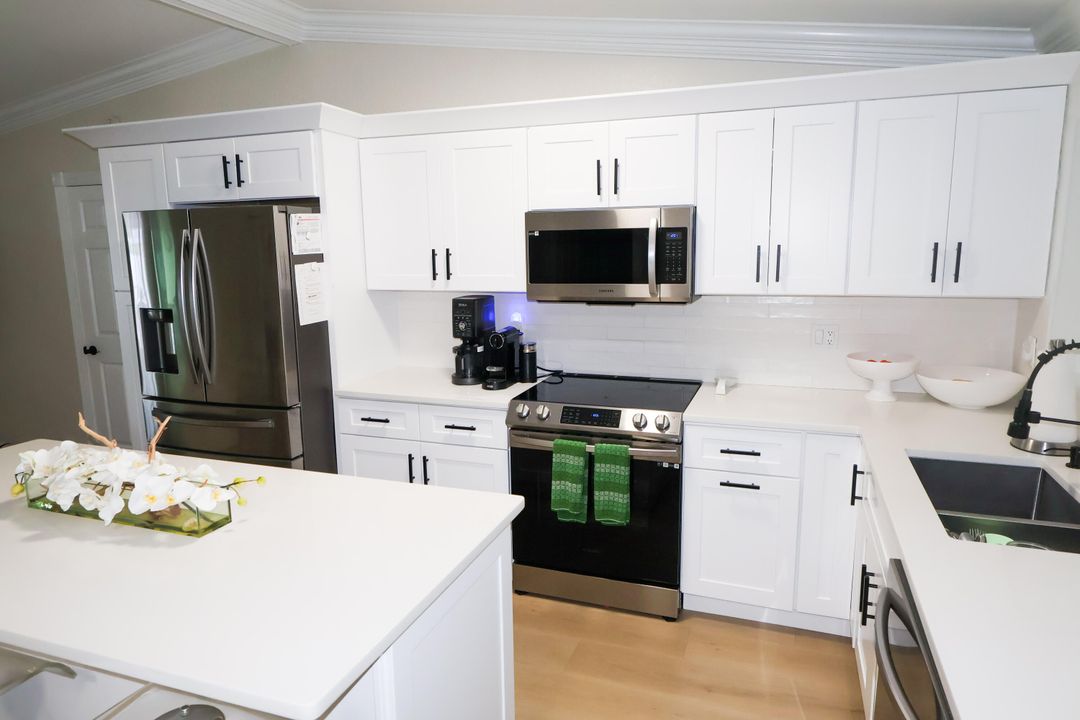 For Sale: $599,900 (4 beds, 2 baths, 1523 Square Feet)