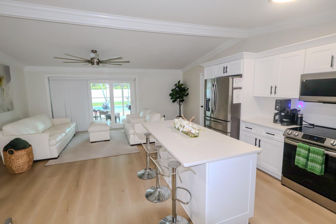 For Sale: $599,900 (4 beds, 2 baths, 1523 Square Feet)