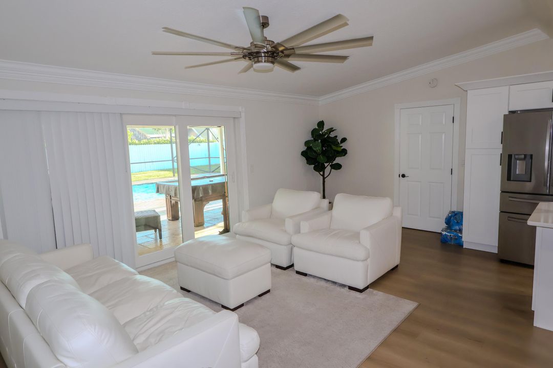 For Sale: $599,900 (4 beds, 2 baths, 1523 Square Feet)