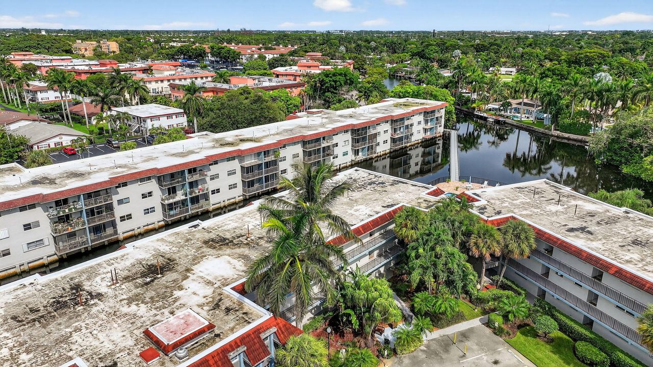 En Venta: $219,000 (2 camas, 2 baños, 975 Pies cuadrados)