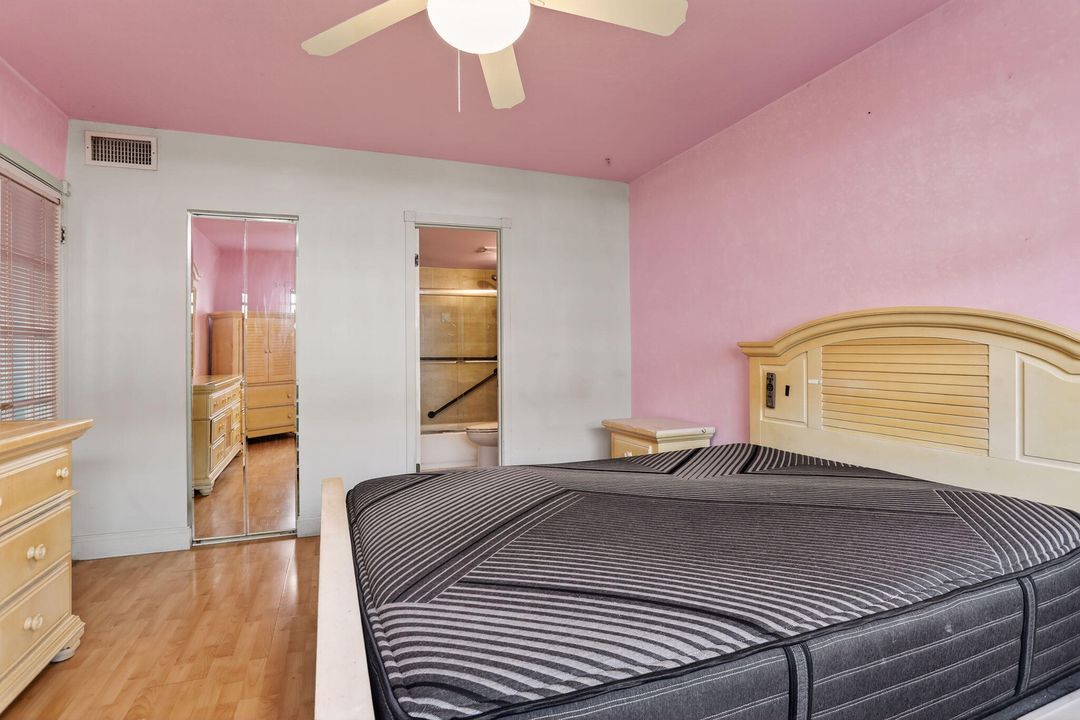 En Venta: $219,000 (2 camas, 2 baños, 975 Pies cuadrados)