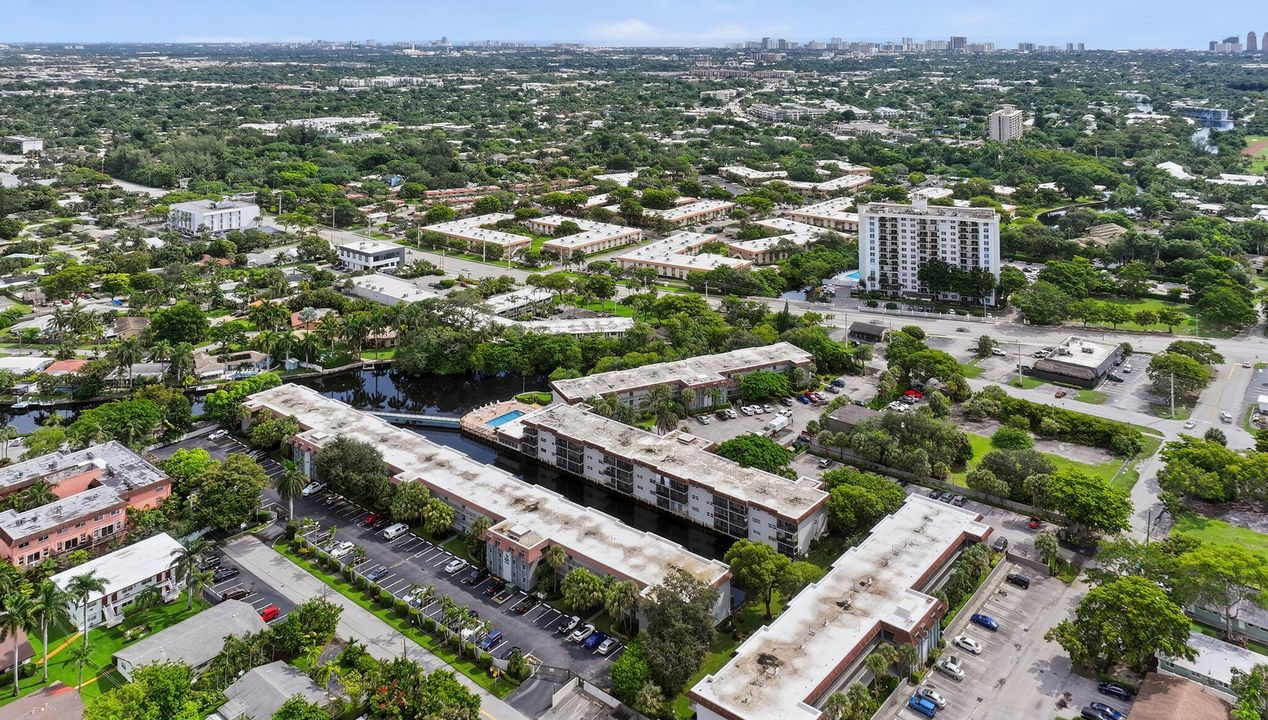 En Venta: $219,000 (2 camas, 2 baños, 975 Pies cuadrados)