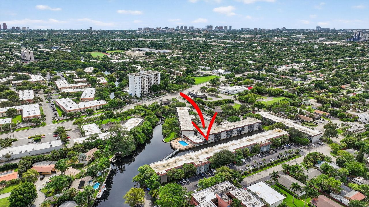 En Venta: $219,000 (2 camas, 2 baños, 975 Pies cuadrados)