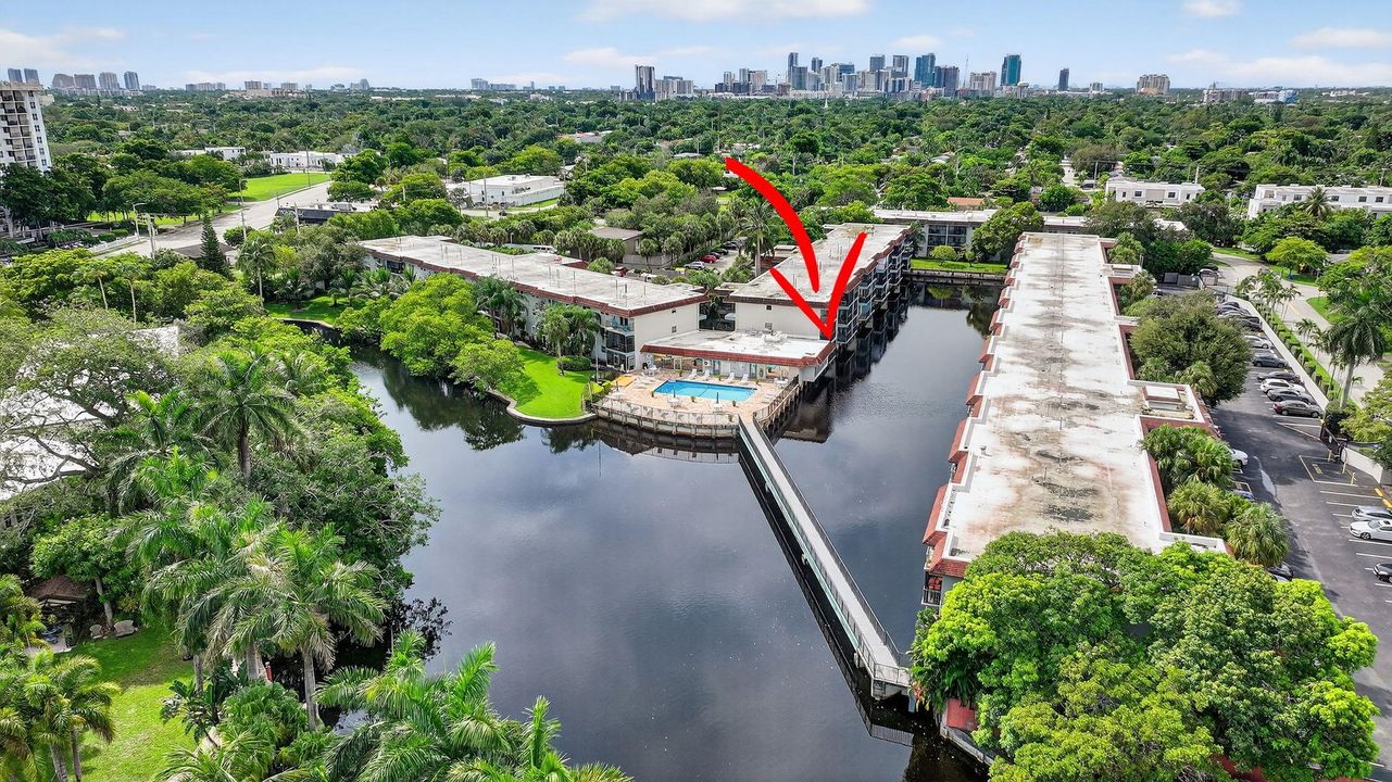 En Venta: $219,000 (2 camas, 2 baños, 975 Pies cuadrados)