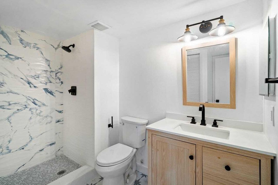 待售: $329,900 (2 贝兹, 2 浴室, 1231 平方英尺)