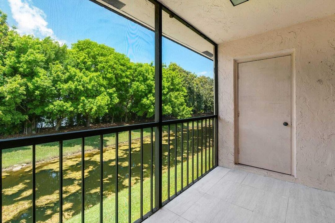 待售: $329,900 (2 贝兹, 2 浴室, 1231 平方英尺)