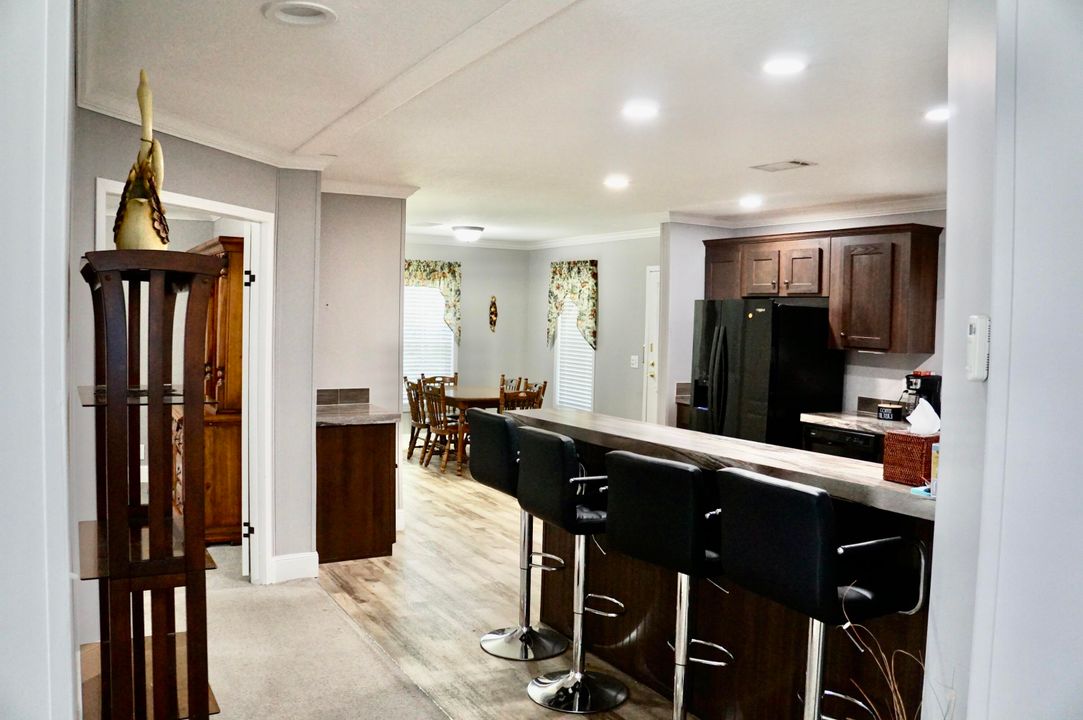 待售: $105,000 (3 贝兹, 2 浴室, 1352 平方英尺)