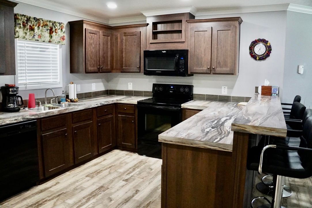 待售: $105,000 (3 贝兹, 2 浴室, 1352 平方英尺)