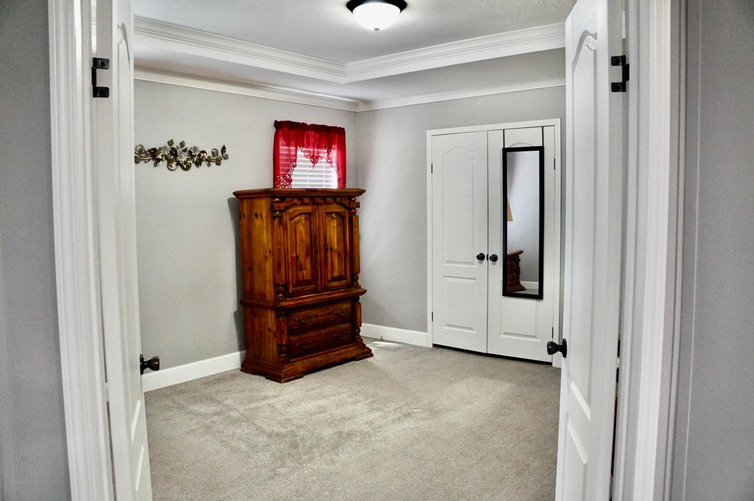 待售: $105,000 (3 贝兹, 2 浴室, 1352 平方英尺)