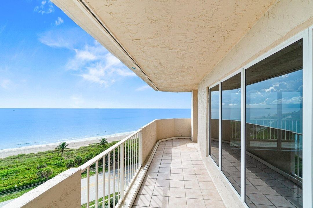 Active With Contract: $1,699,000 (3 beds, 3 baths, 2660 Square Feet)