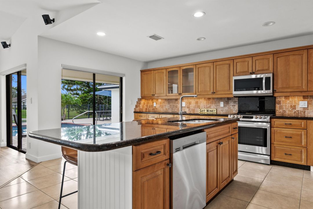 Activo con contrato: $675,000 (3 camas, 2 baños, 2018 Pies cuadrados)