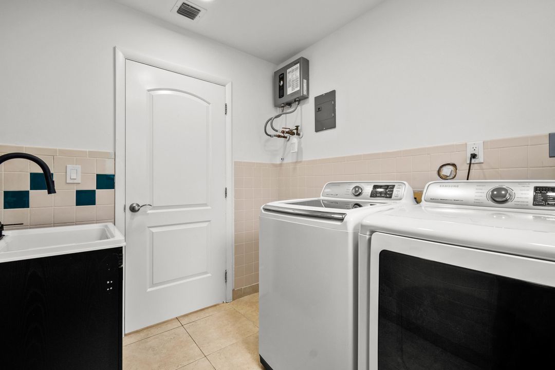 Activo con contrato: $675,000 (3 camas, 2 baños, 2018 Pies cuadrados)