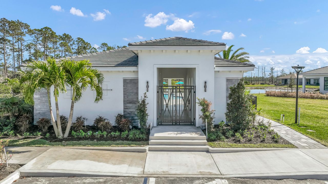 Под контрактом: $849,990 (2 спален, 2 ванн, 1968 Квадратных фут)