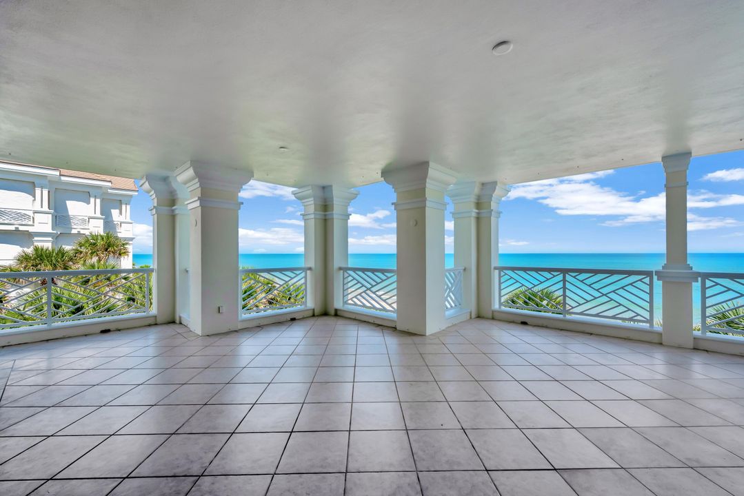 Active With Contract: $1,995,000 (3 beds, 3 baths, 3510 Square Feet)