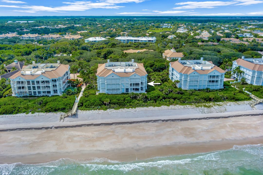 Active With Contract: $1,995,000 (3 beds, 3 baths, 3510 Square Feet)