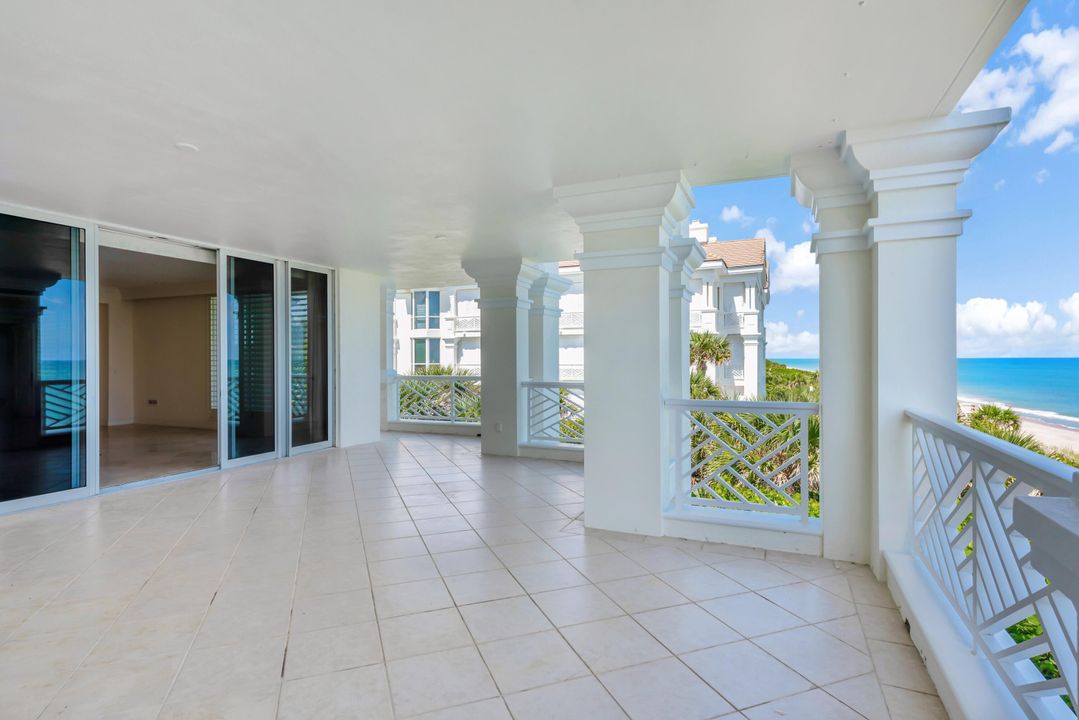 Active With Contract: $1,995,000 (3 beds, 3 baths, 3510 Square Feet)