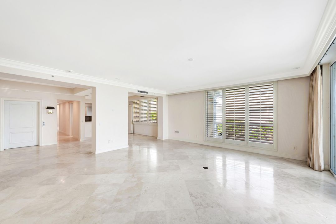 Active With Contract: $1,995,000 (3 beds, 3 baths, 3510 Square Feet)