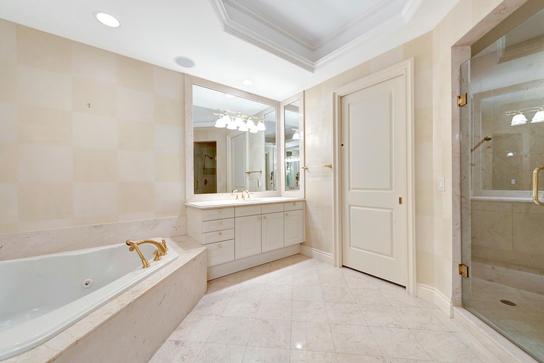 Active With Contract: $1,995,000 (3 beds, 3 baths, 3510 Square Feet)