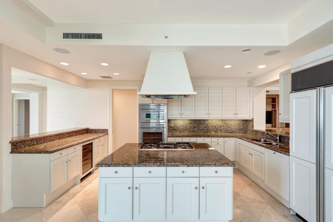 Active With Contract: $1,995,000 (3 beds, 3 baths, 3510 Square Feet)