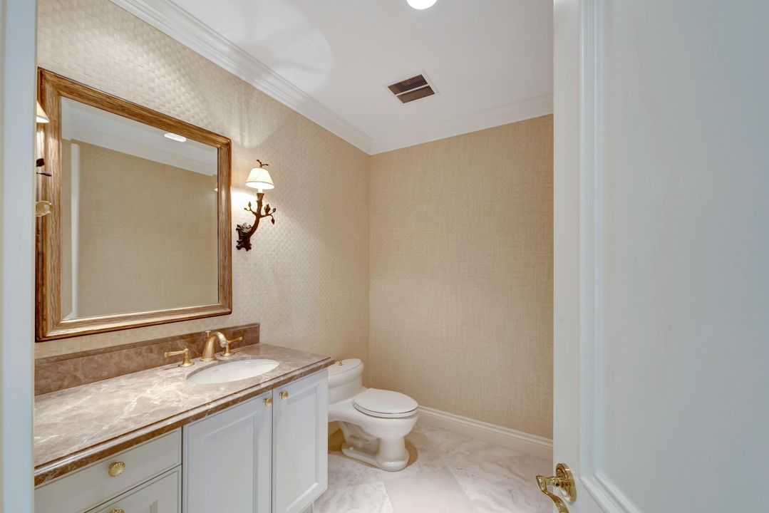 Active With Contract: $1,995,000 (3 beds, 3 baths, 3510 Square Feet)