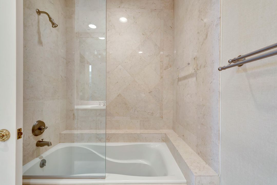 Active With Contract: $1,995,000 (3 beds, 3 baths, 3510 Square Feet)