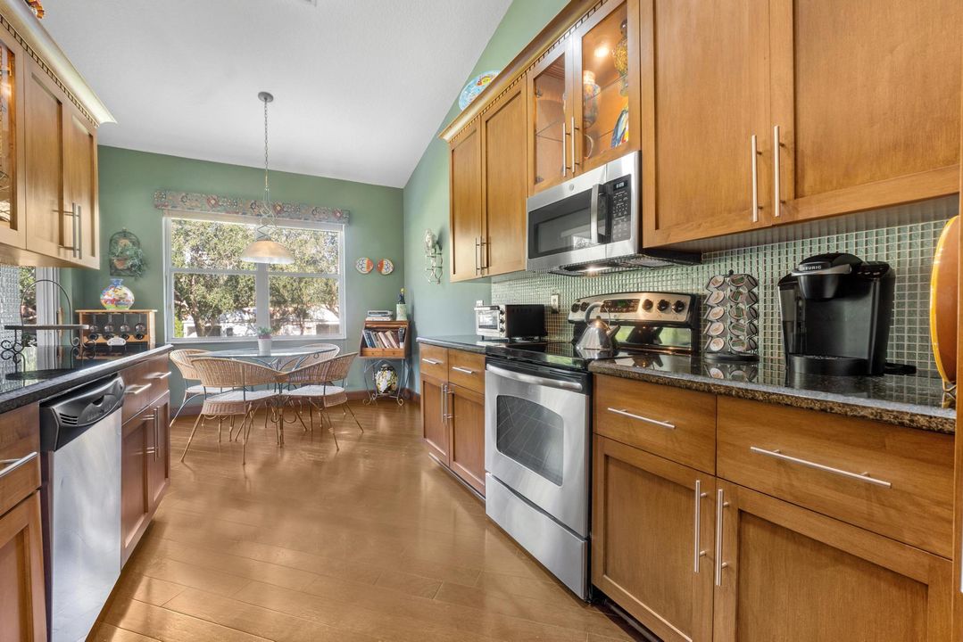 Activo con contrato: $450,000 (3 camas, 2 baños, 1778 Pies cuadrados)