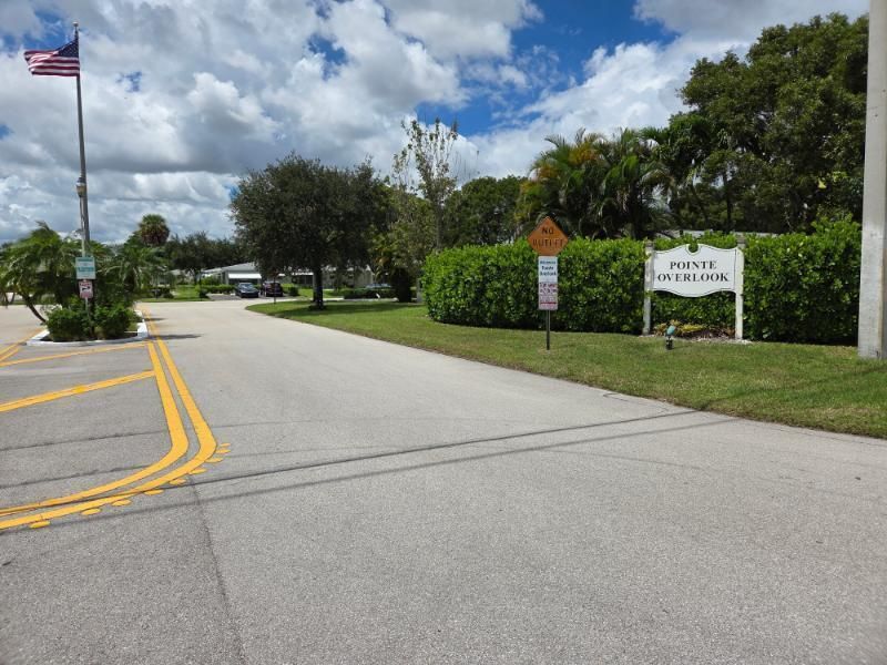 For Sale: $159,500 (1 beds, 1 baths, 1100 Square Feet)